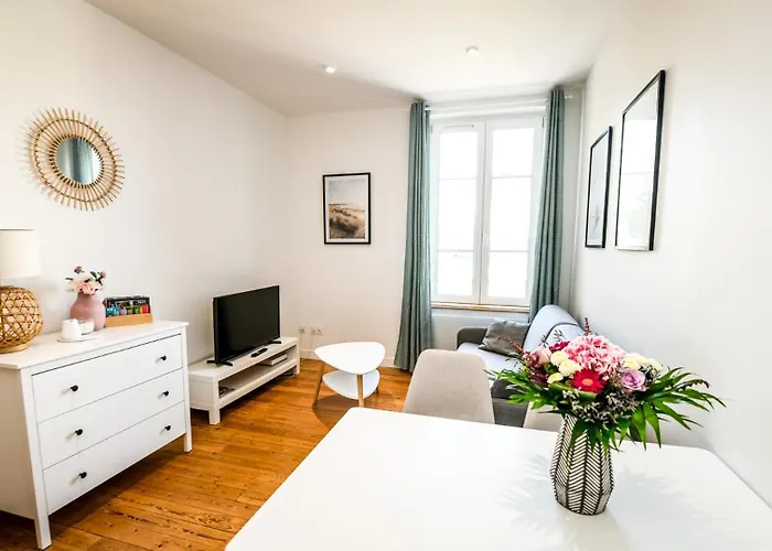 Superbe Proche Port Guillaume ディーブ・シュール・メール